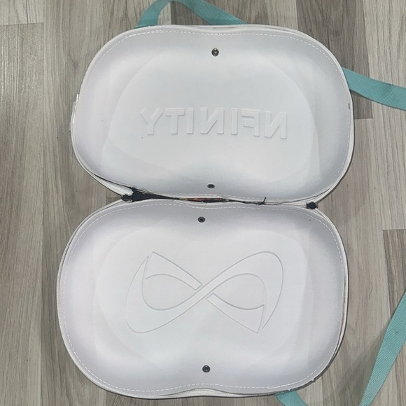NFINITY Cheer Portable Carry Travel Shoe Bag Case Splatter Size 8.5 Case Only - Picture 3 of 4